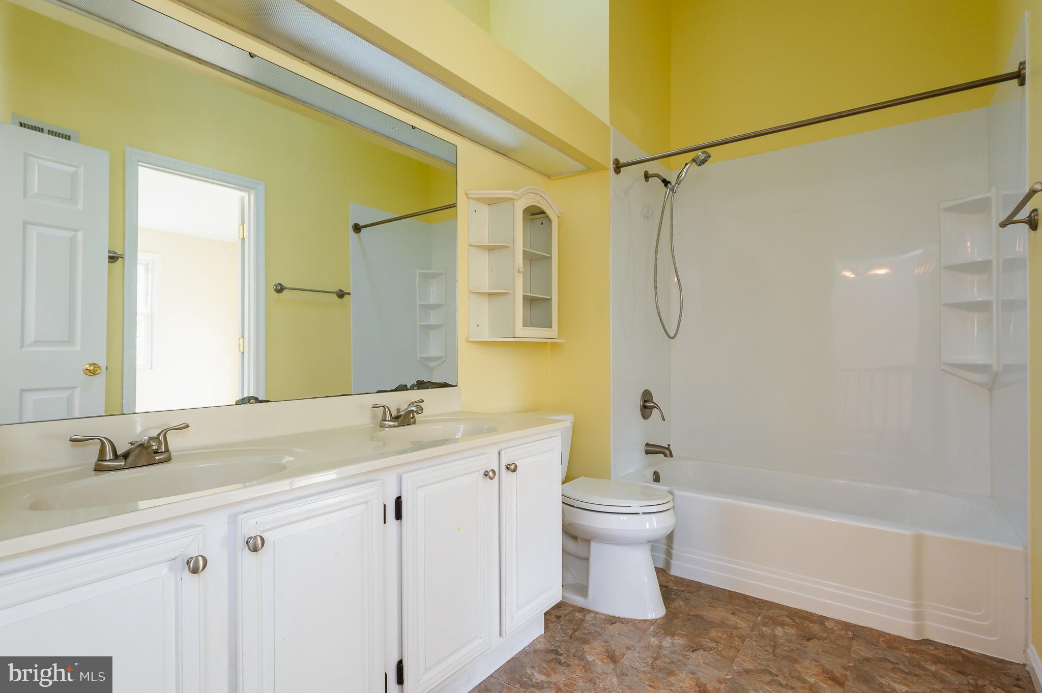 VILLAGE OF SILVER HALL - Residential