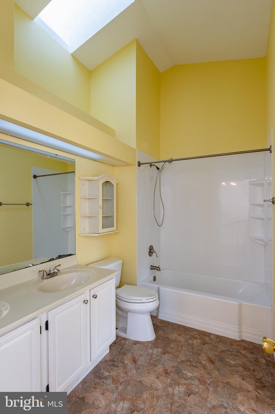 VILLAGE OF SILVER HALL - Residential