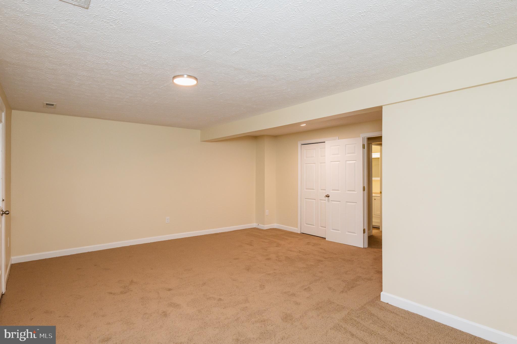 VILLAGE OF SILVER HALL - Residential