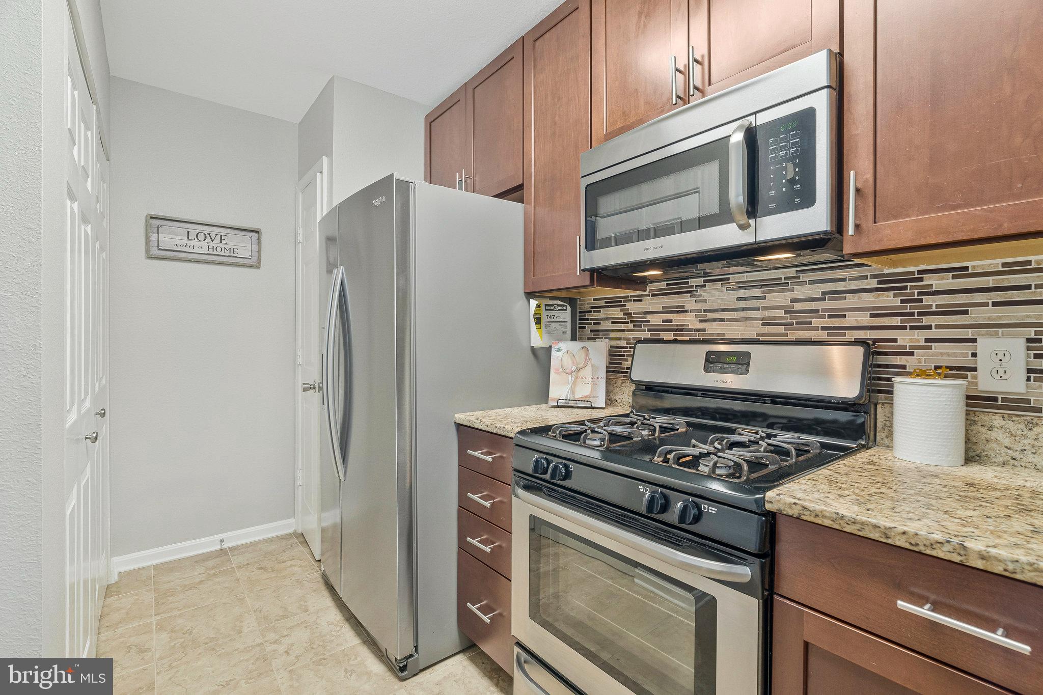 GATES OF FAIR LAKES - Residential