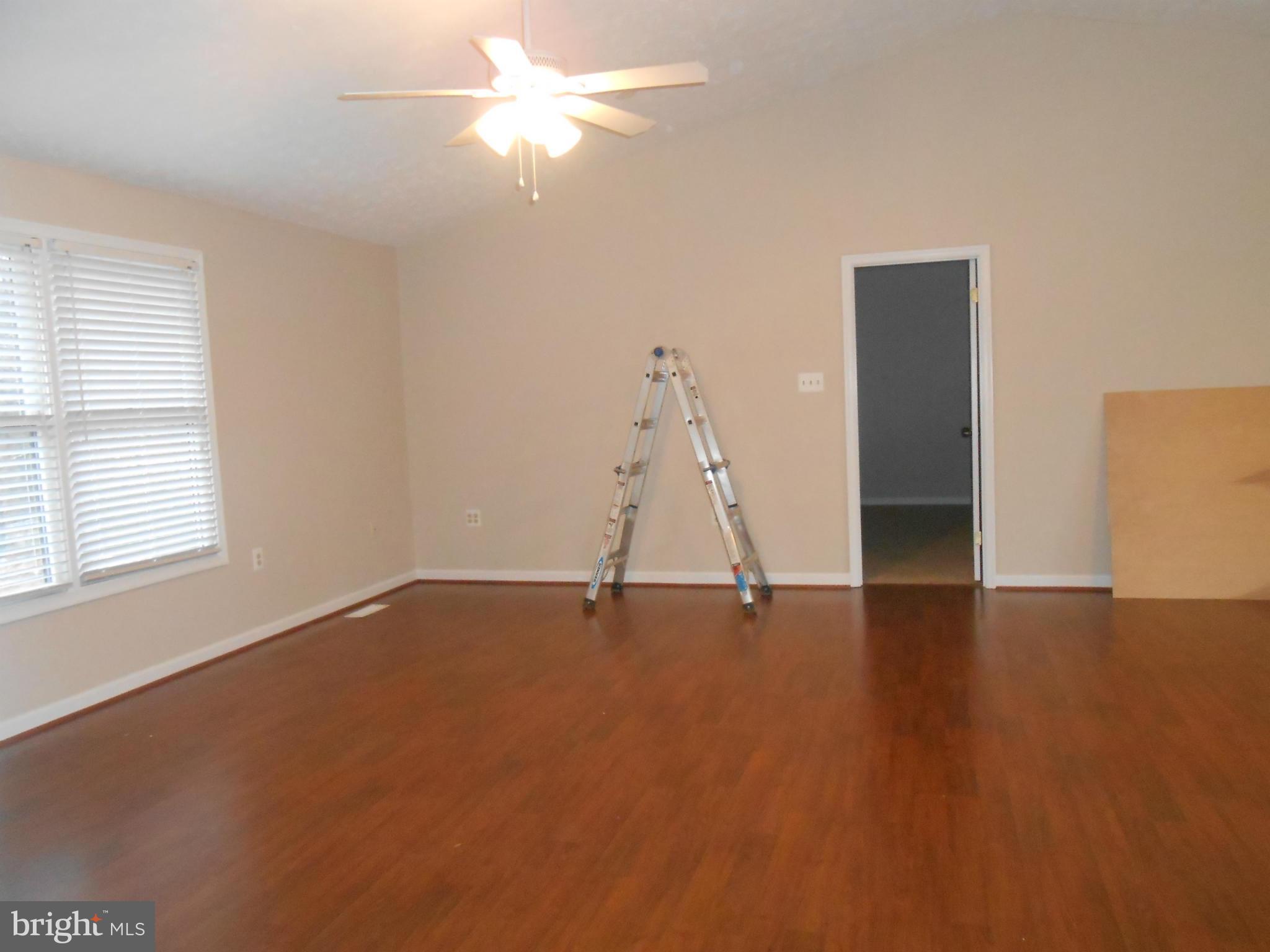 DRUM CLIFFS - Residential Lease