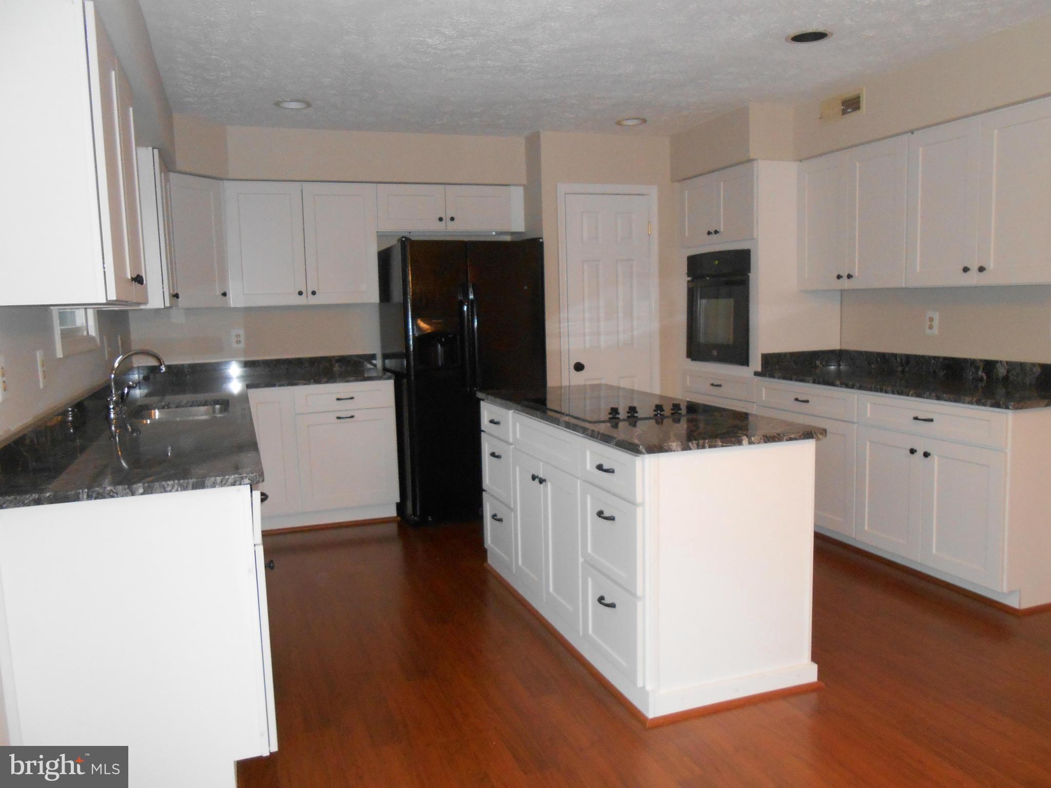 DRUM CLIFFS - Residential Lease