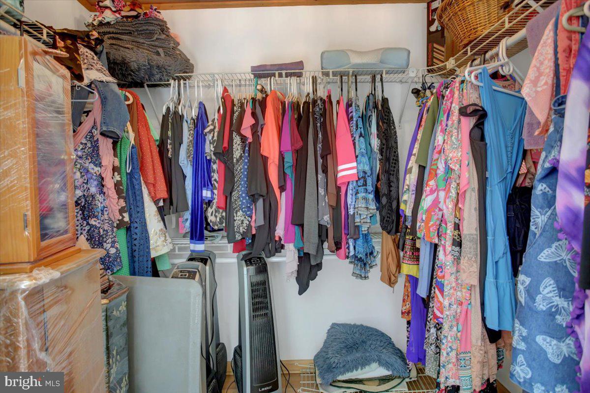 HIDDEN RIVER - Residential