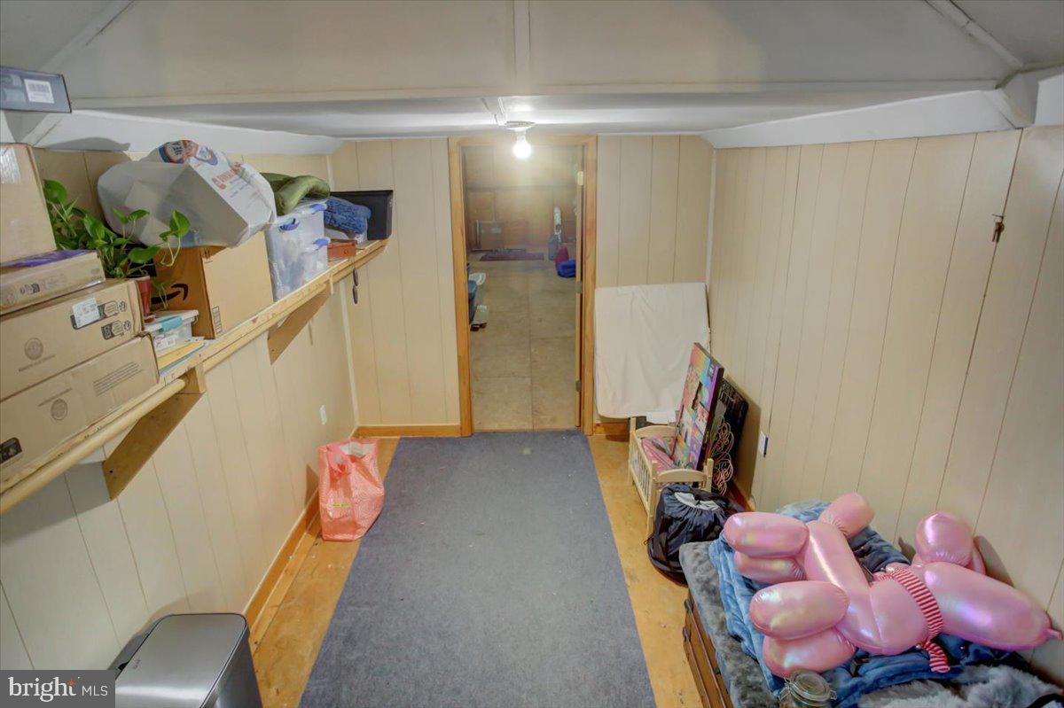 HIDDEN RIVER - Residential