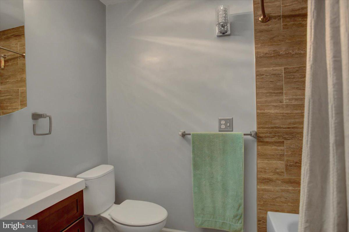 HIDDEN RIVER - Residential