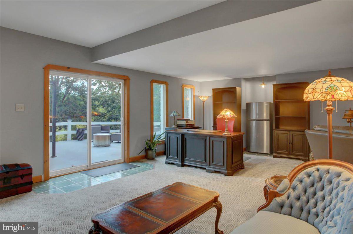 HIDDEN RIVER - Residential