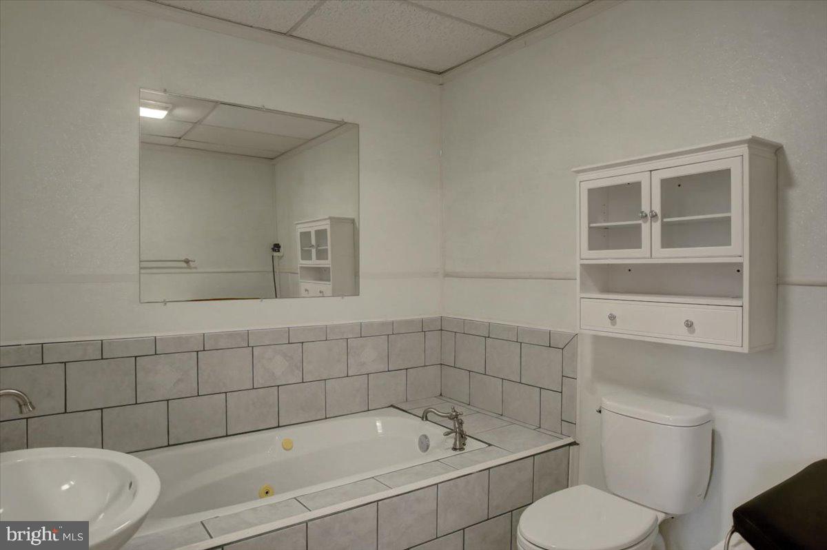 HIDDEN RIVER - Residential