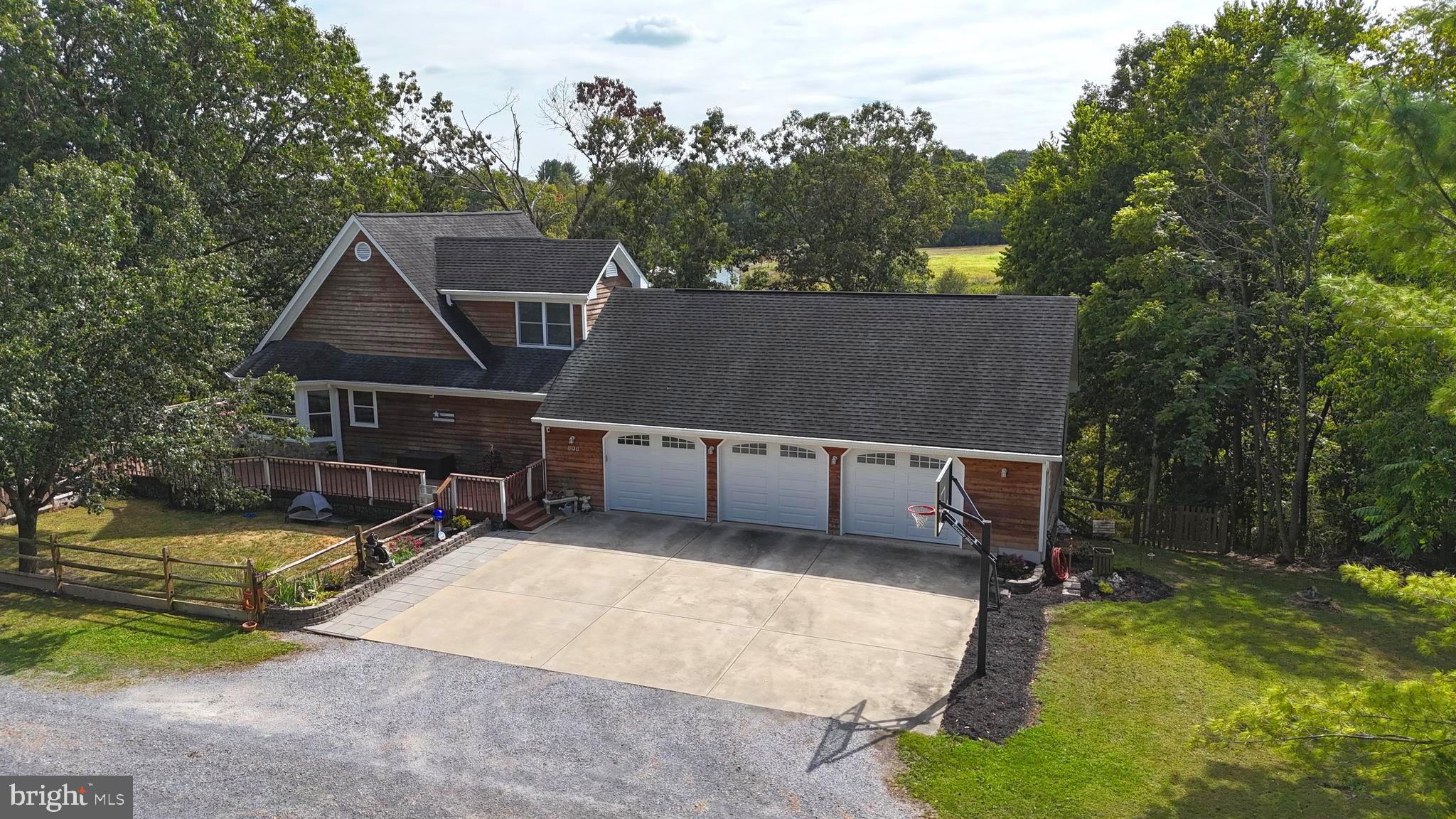 HIDDEN RIVER - Residential