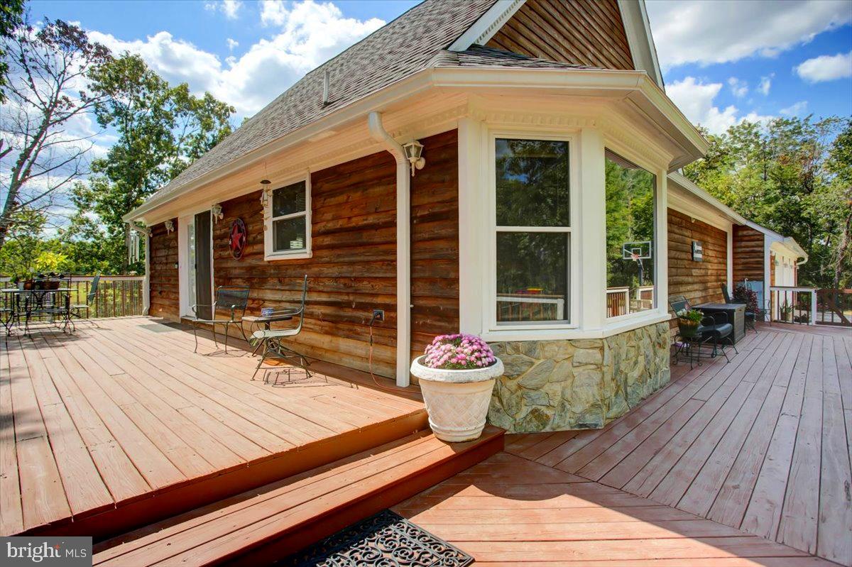 HIDDEN RIVER - Residential