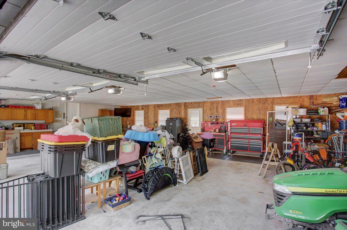 HIDDEN RIVER - Residential