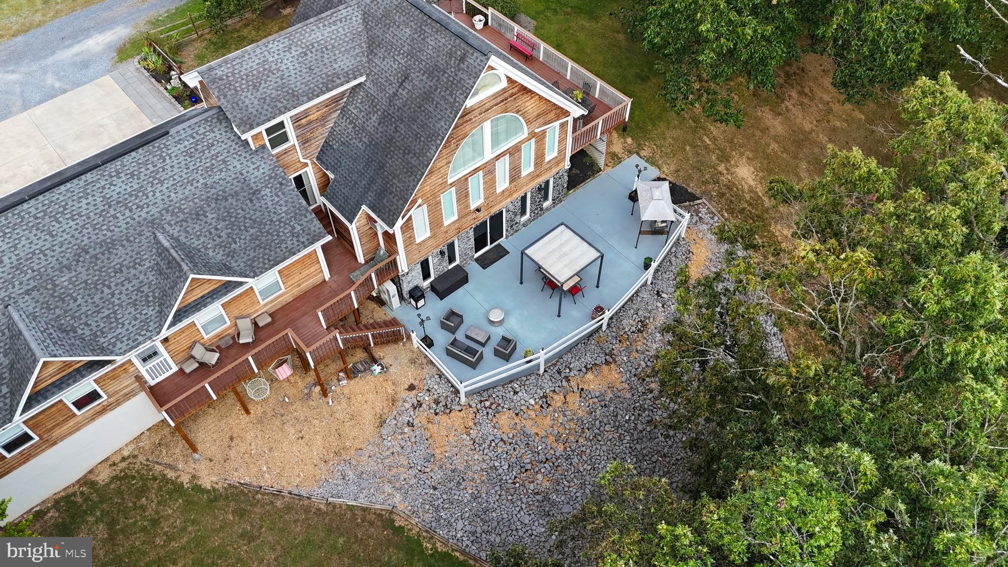 HIDDEN RIVER - Residential