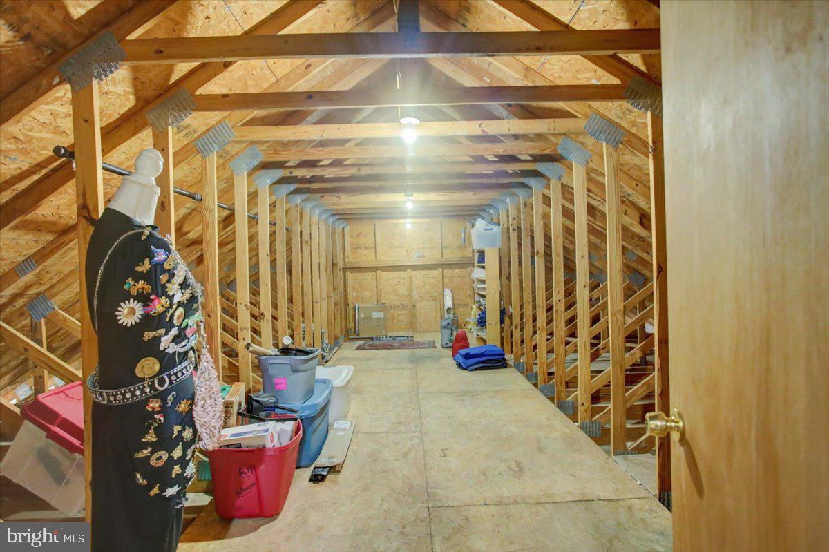 HIDDEN RIVER - Residential