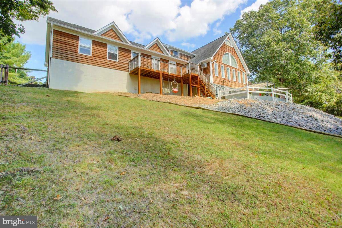 HIDDEN RIVER - Residential