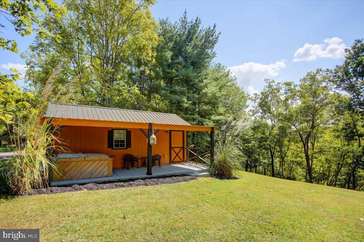 HIDDEN RIVER - Residential