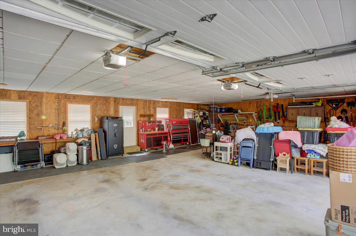 HIDDEN RIVER - Residential