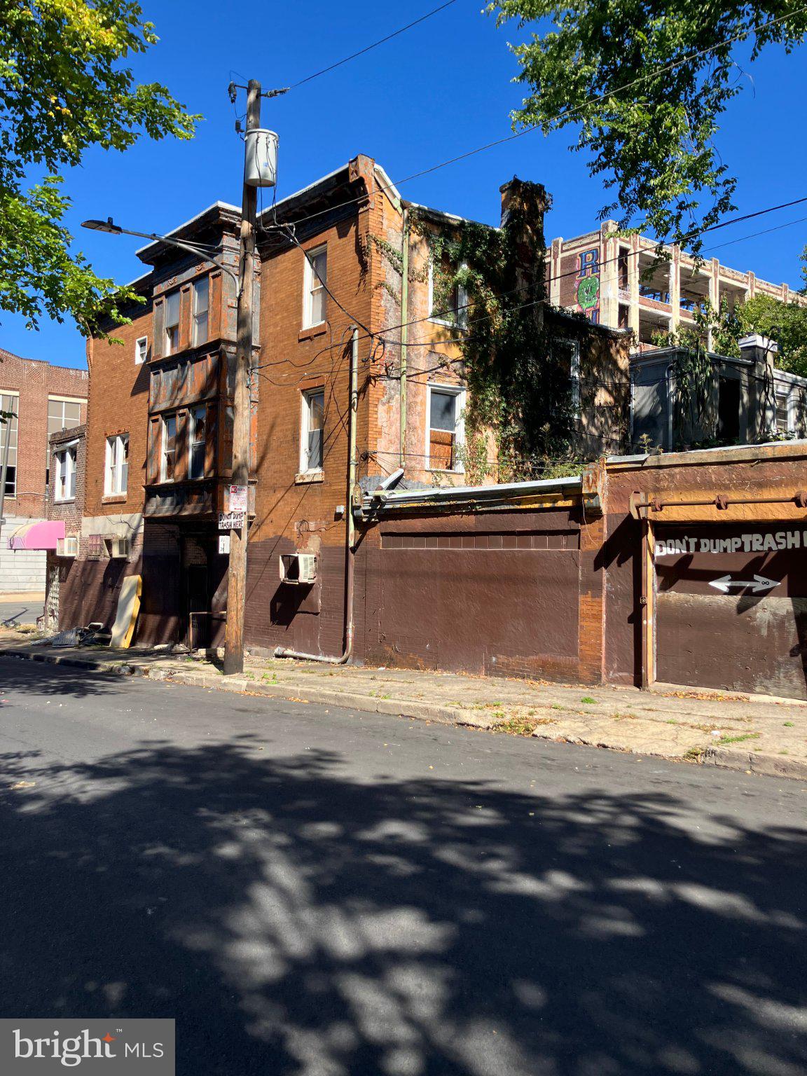 2420-22 W HUNTING PARK AVENUE