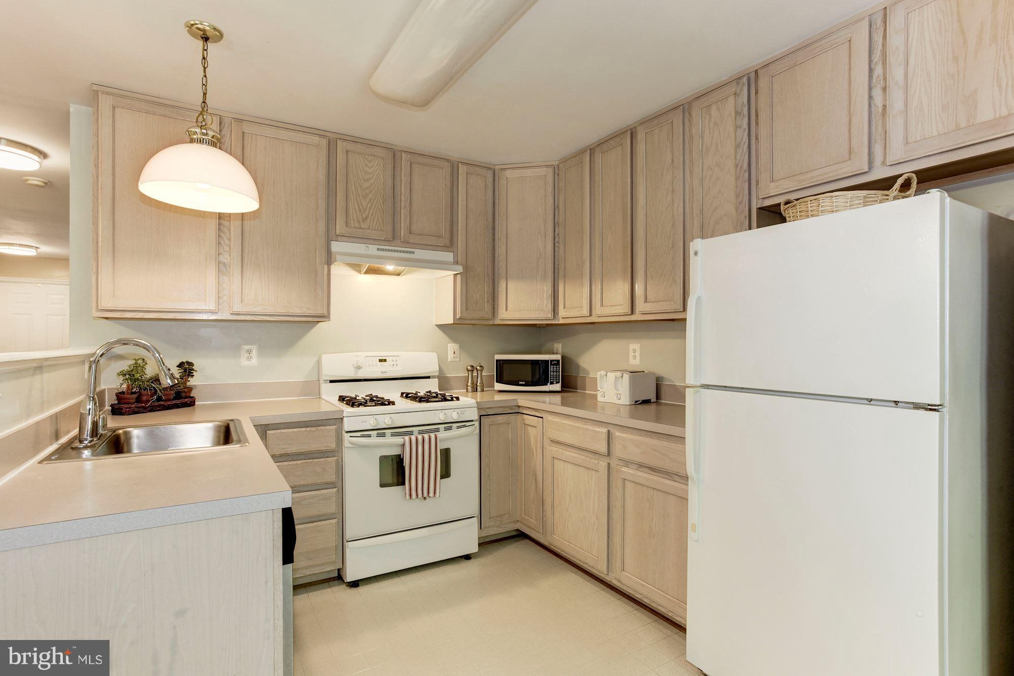 LAKECREST - Residential