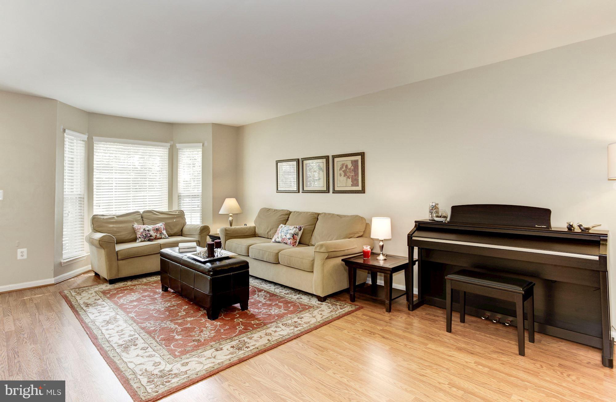 LAKECREST - Residential