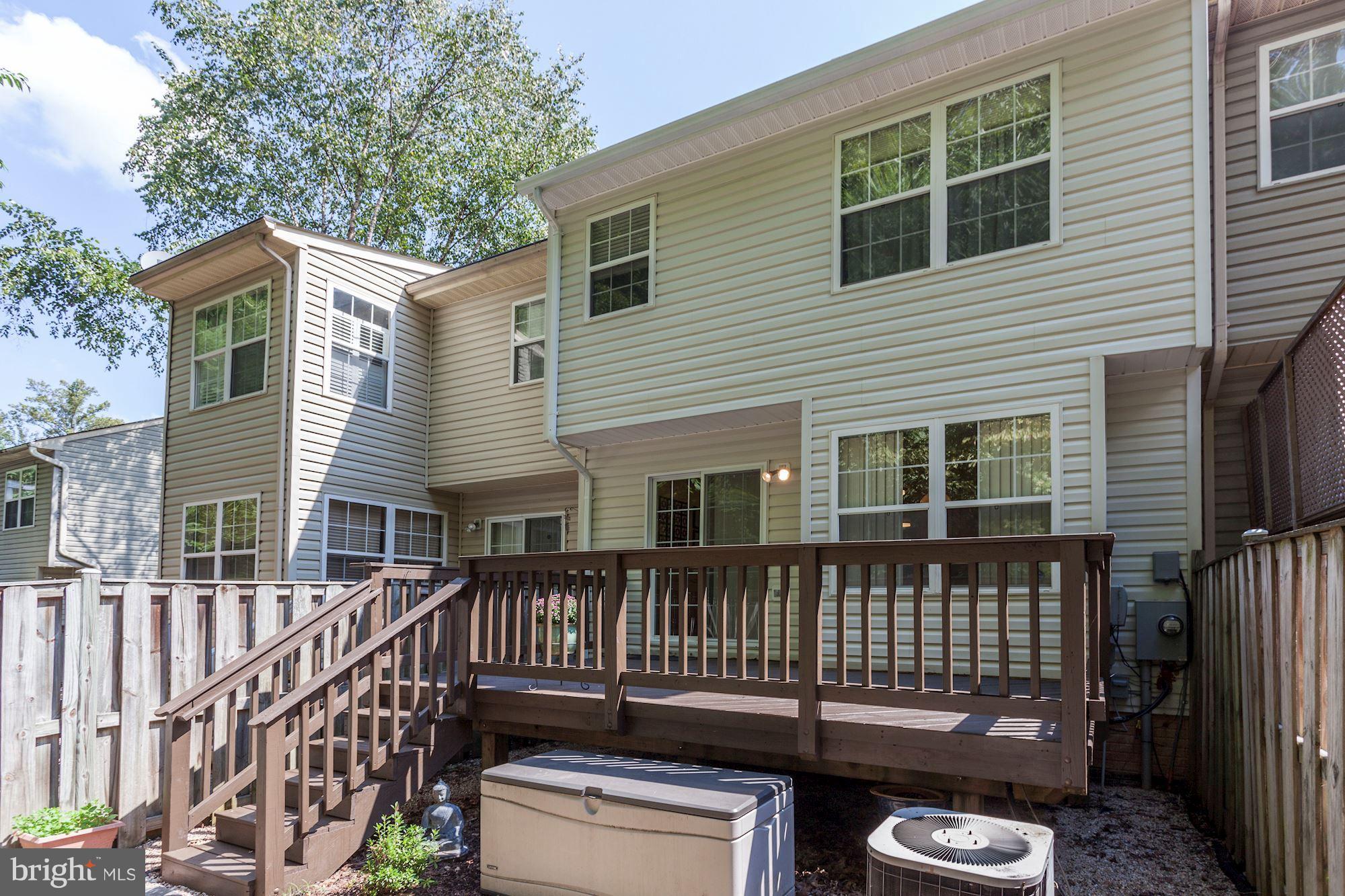 LAKECREST - Residential