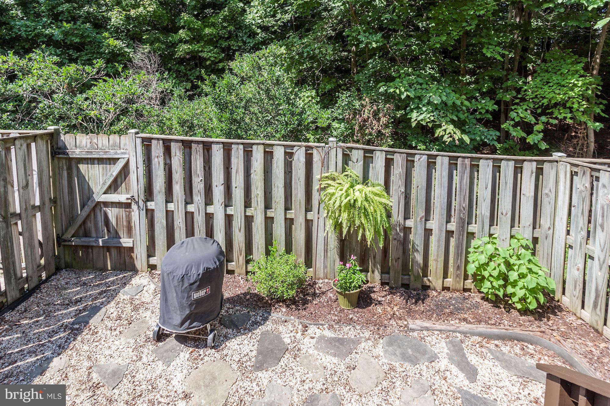 LAKECREST - Residential