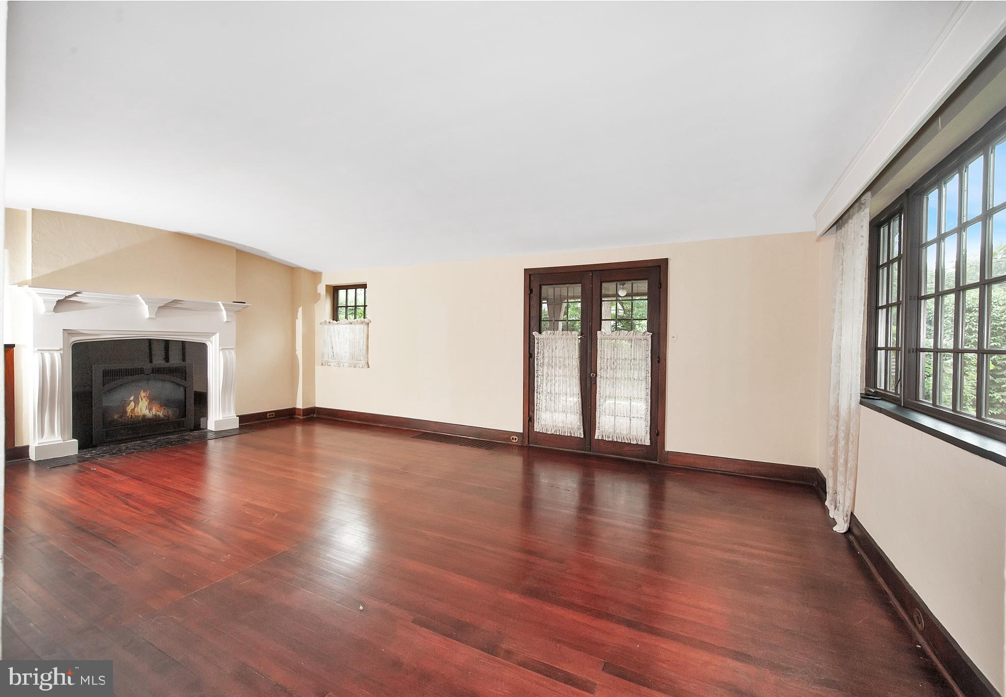 556 SAINT DAVIDS AVENUE