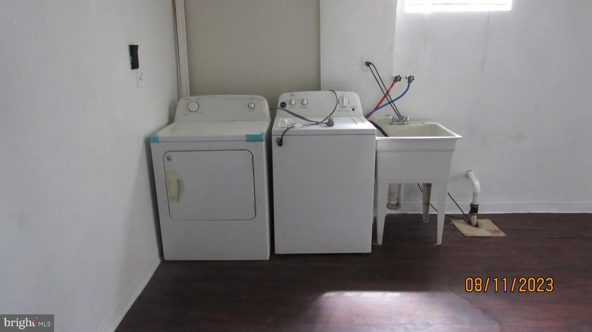 WAGGAMAN HEIGHTS - Residential