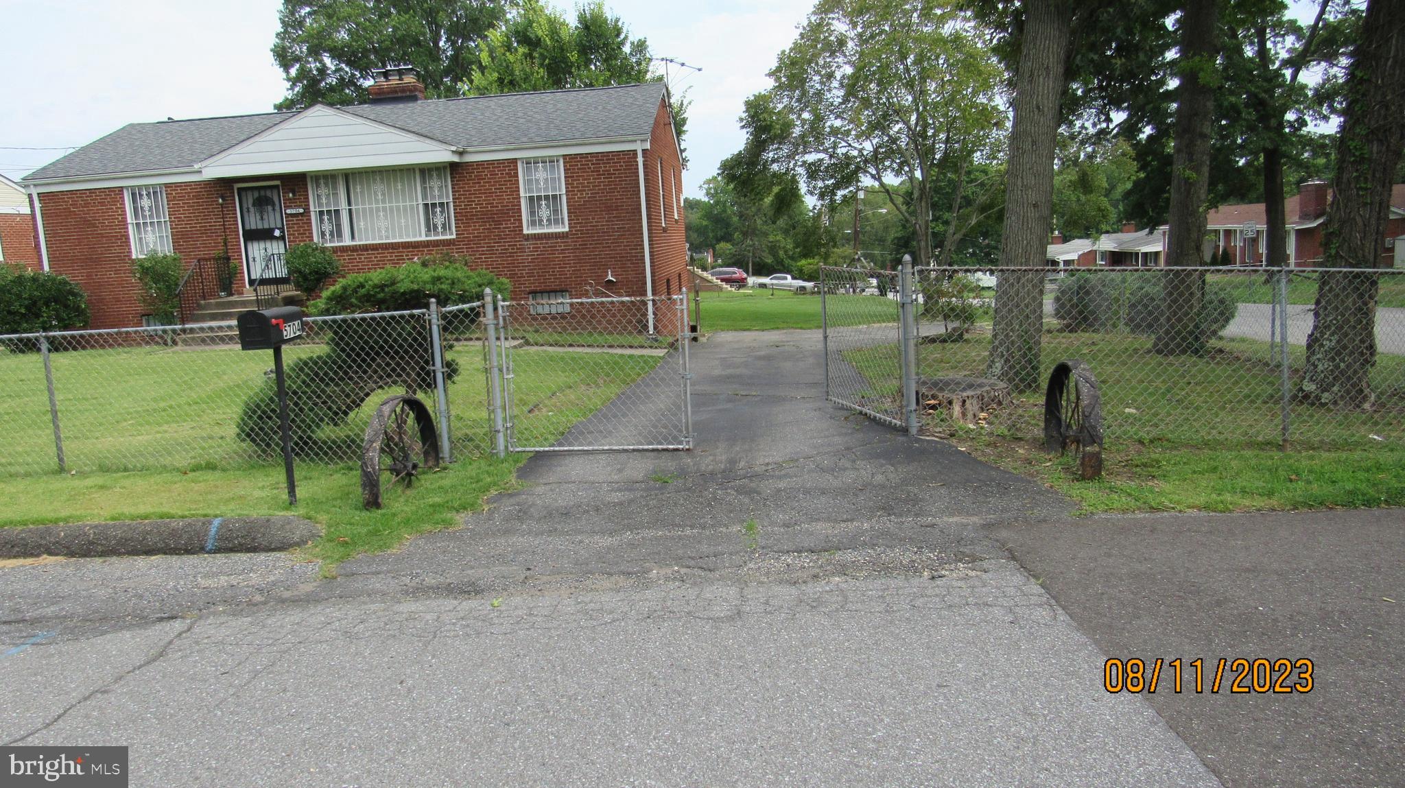 WAGGAMAN HEIGHTS - Residential