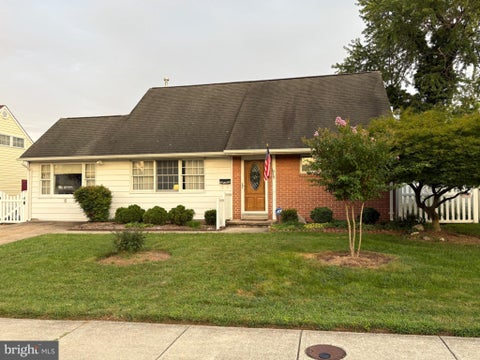 Homes For Sale - 5 Thomas Road<br/> GLEN BURNIE, MD 21060