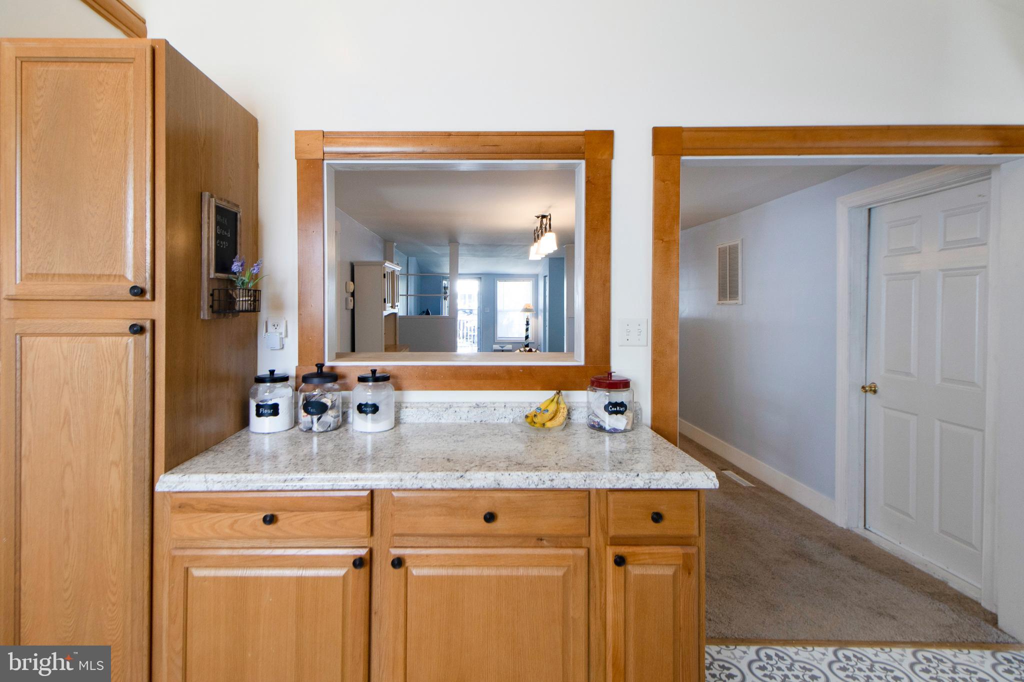 BREEZY POINT - Residential