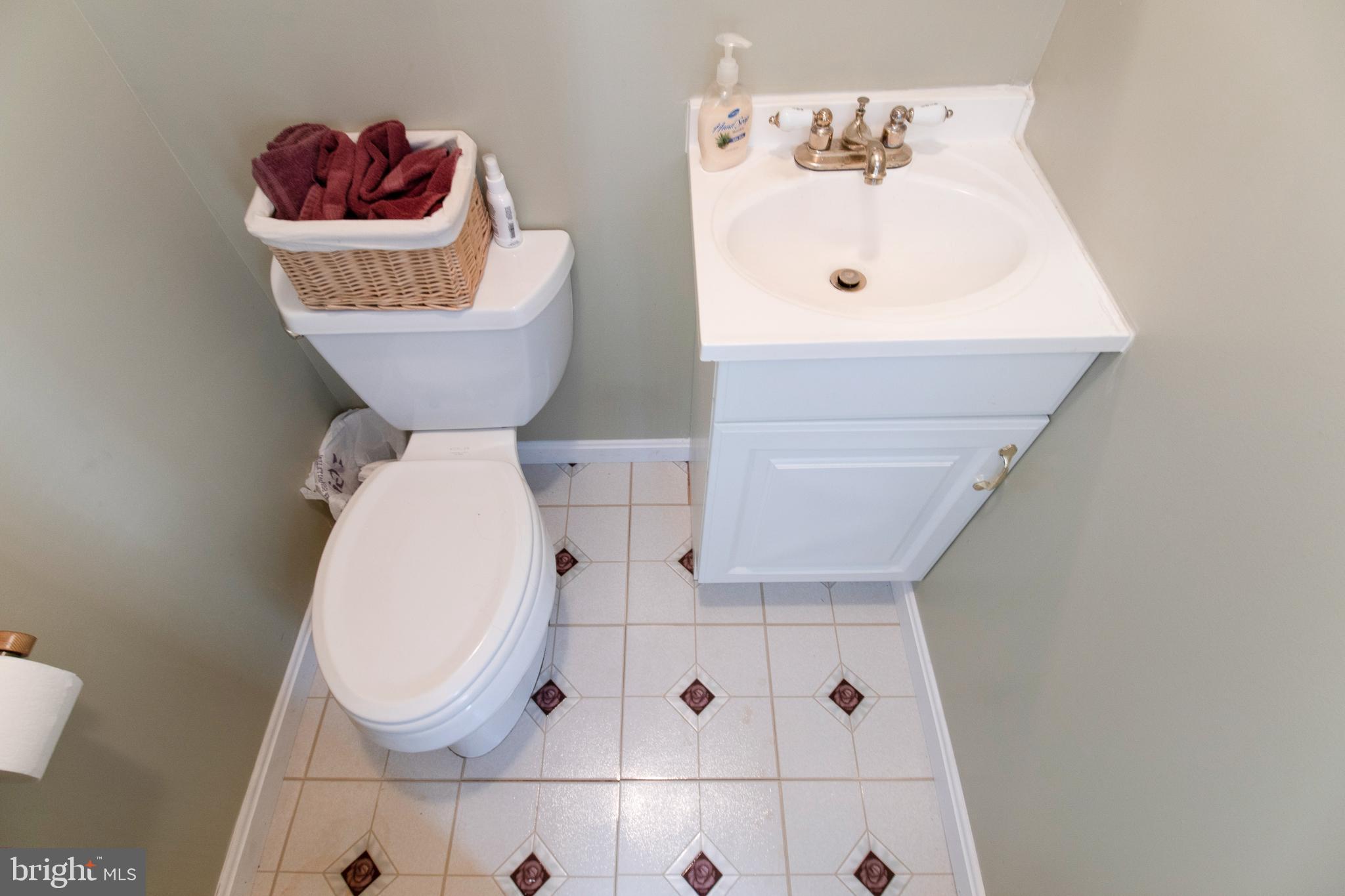 BREEZY POINT - Residential