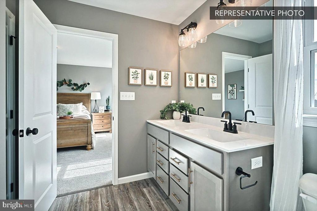 Photo of 731 Fawn Way #LOT 29, PENNSBURG, PA 18073 (MLS # PAMC2163318)