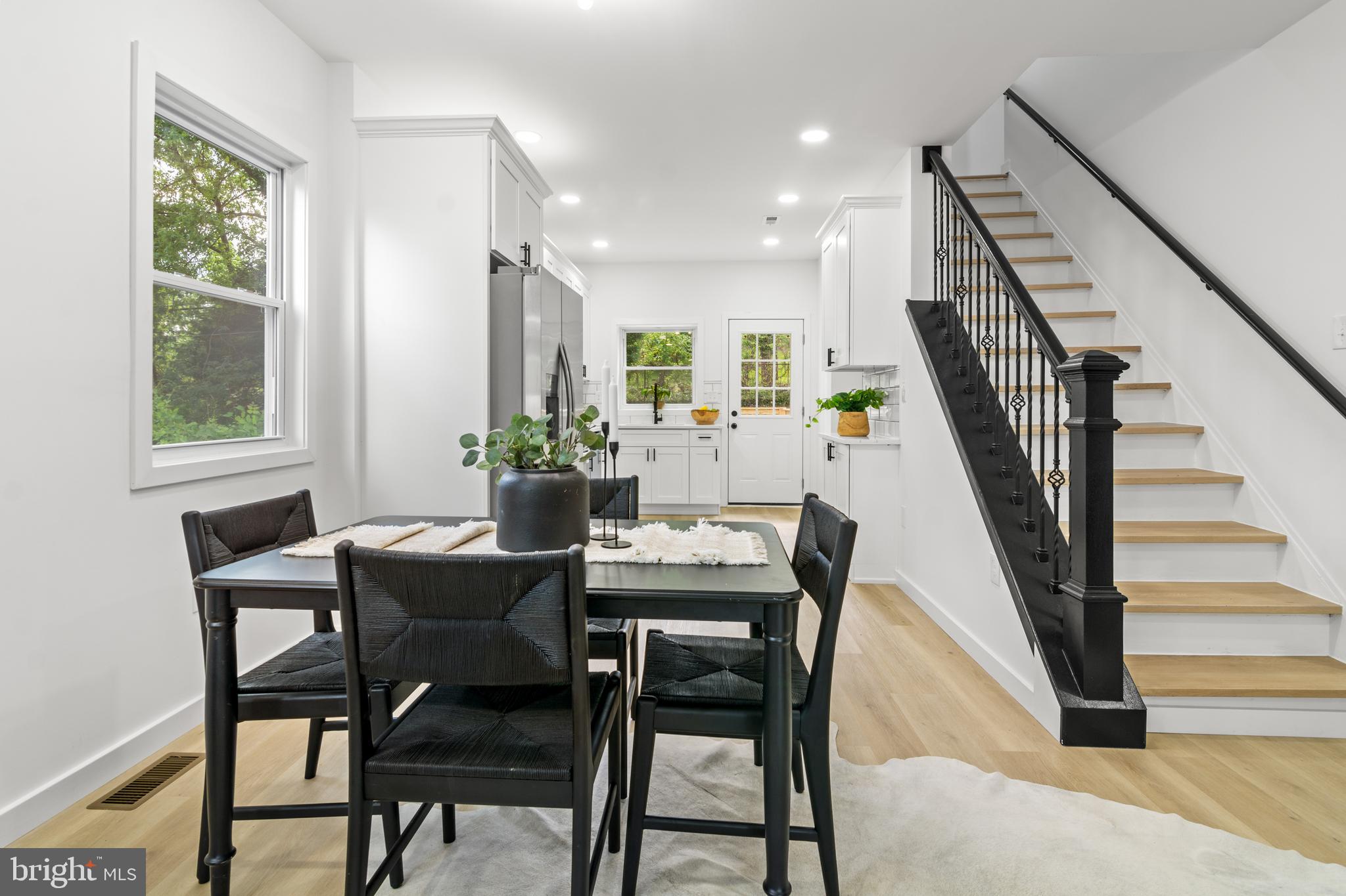 WINDSOR HILLS - Residential