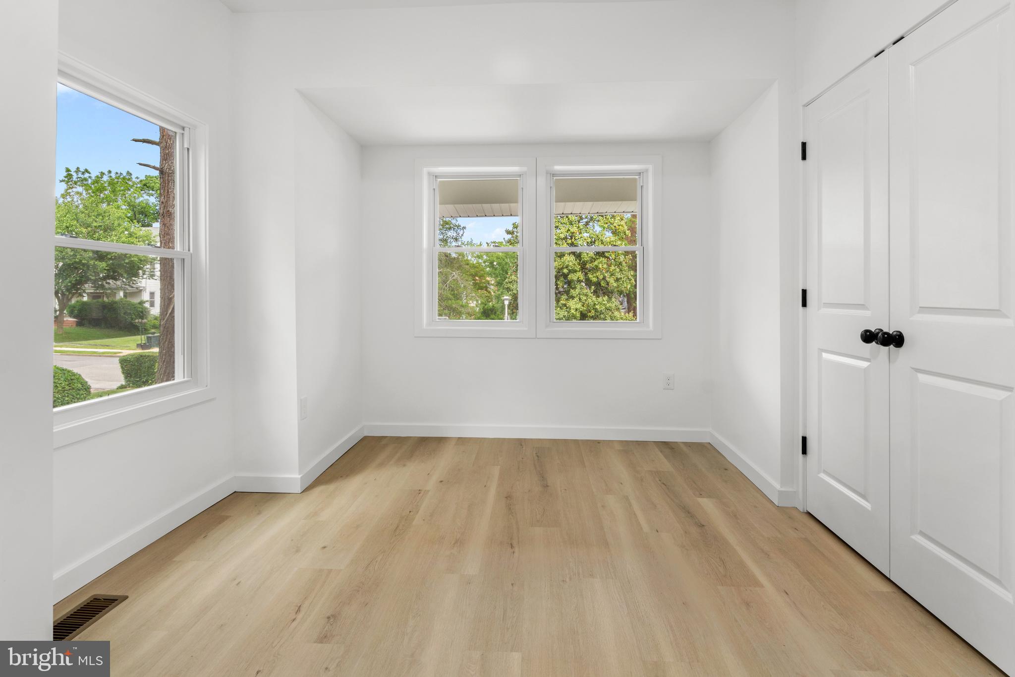 WINDSOR HILLS - Residential
