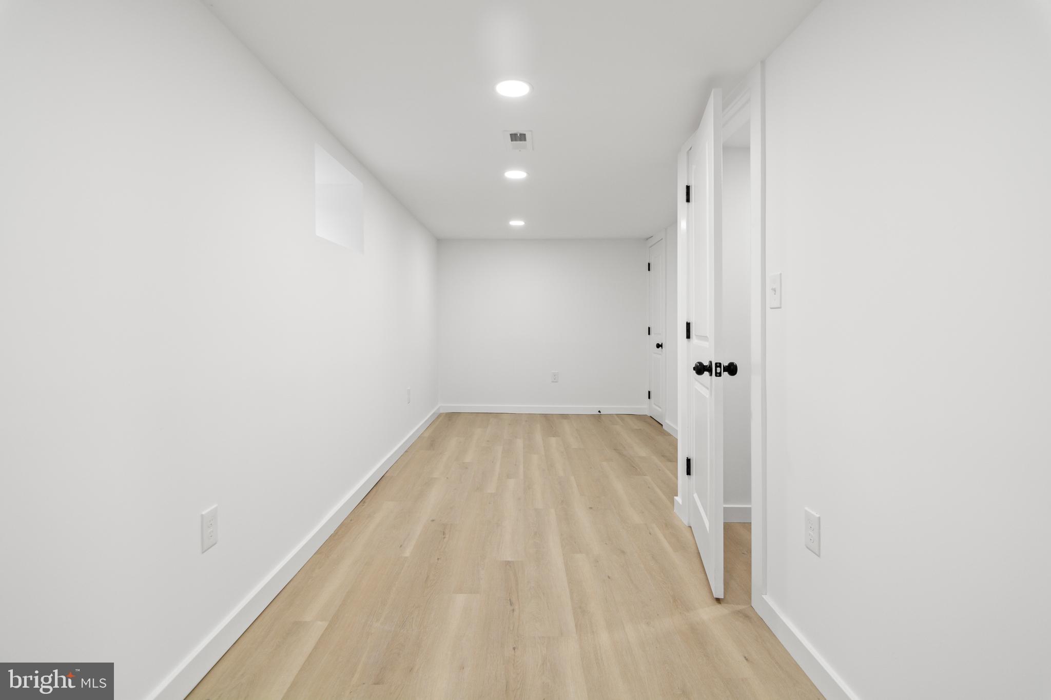 WINDSOR HILLS - Residential