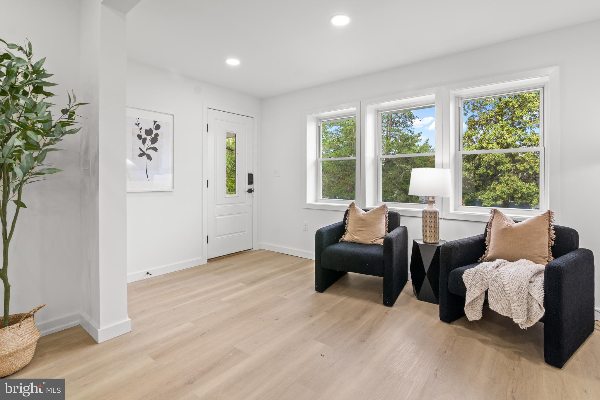 WINDSOR HILLS - Residential