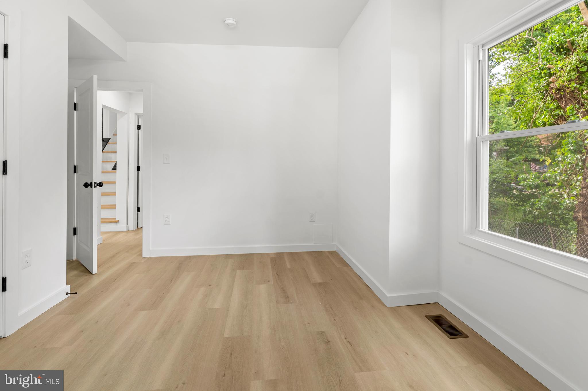 WINDSOR HILLS - Residential
