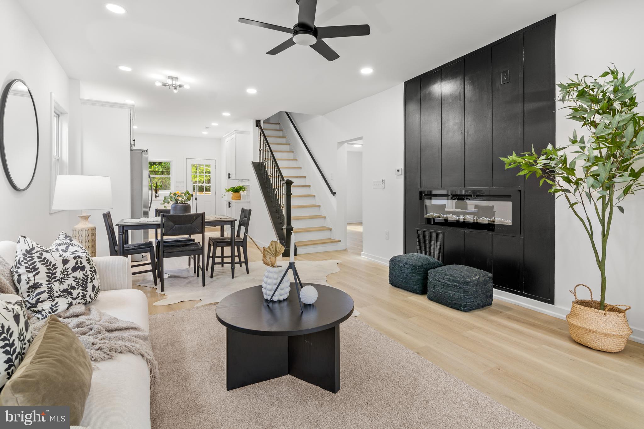 WINDSOR HILLS - Residential