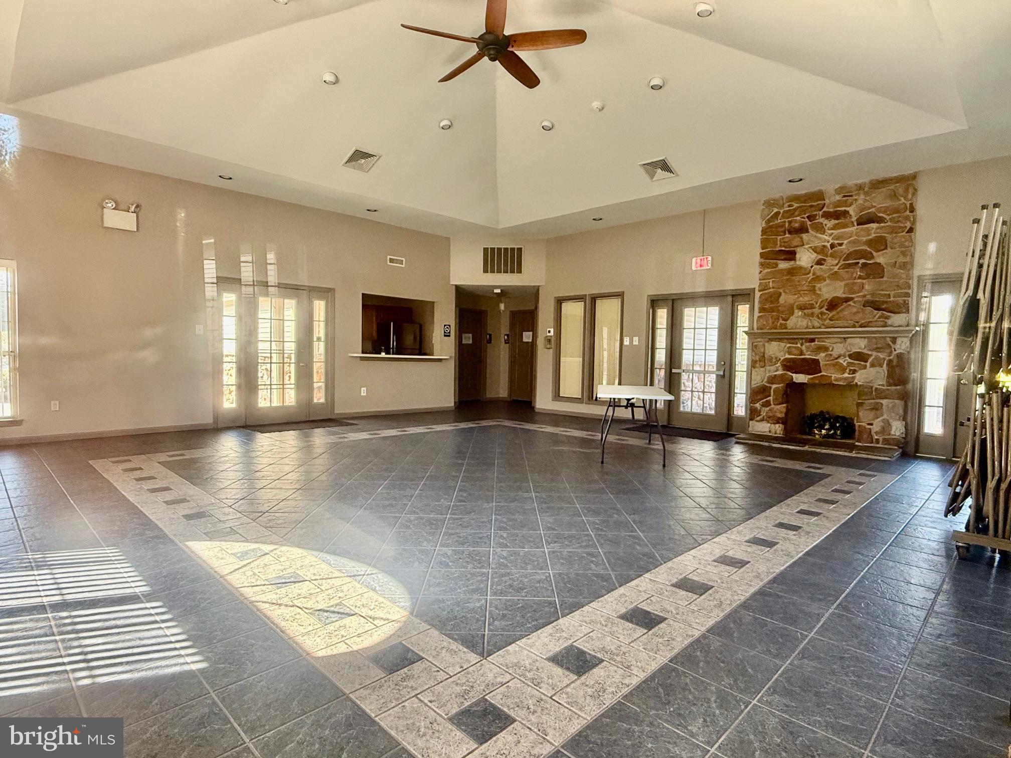 MONTGOMERY BROOK - Residential