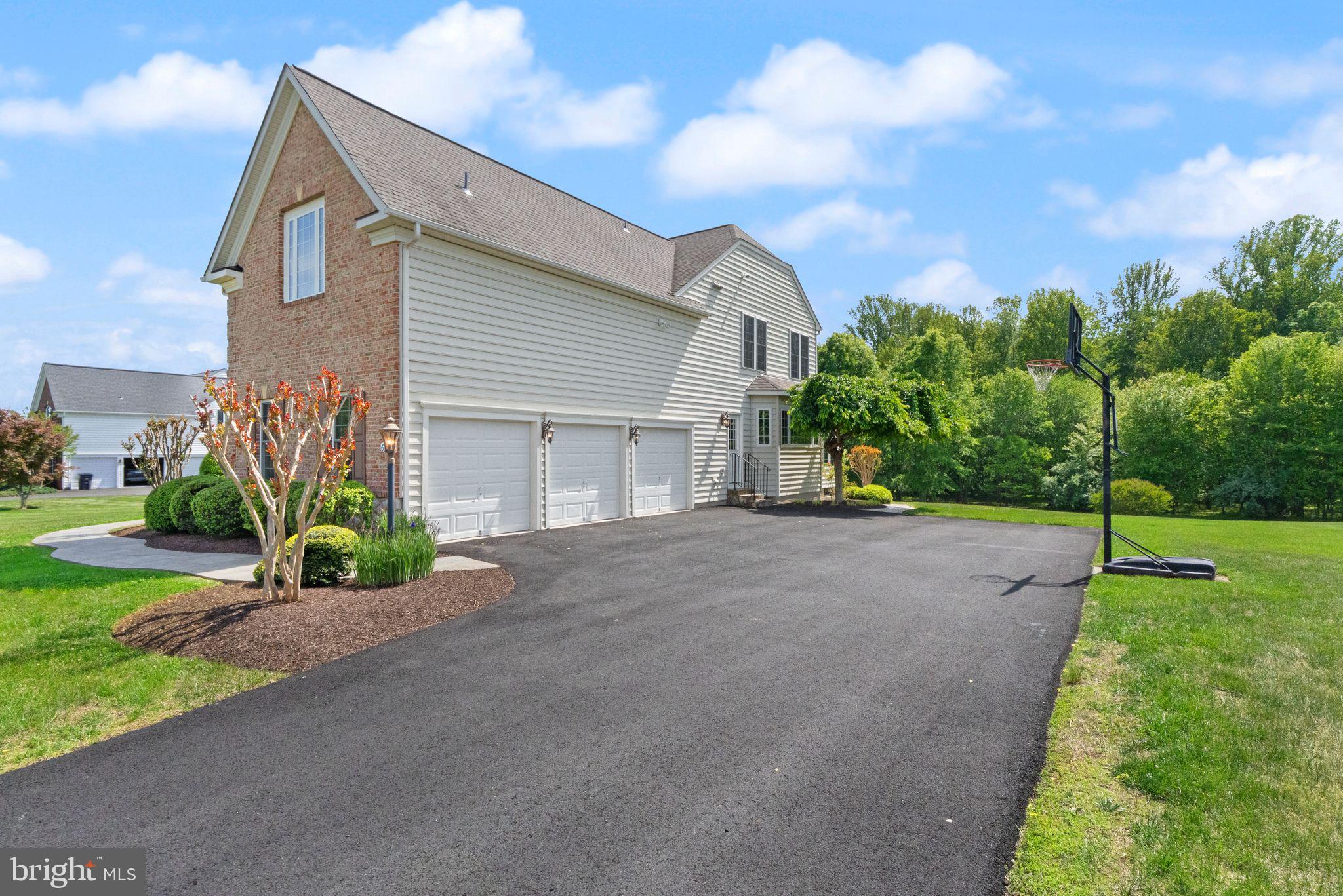 BROOKSIDE - Residential