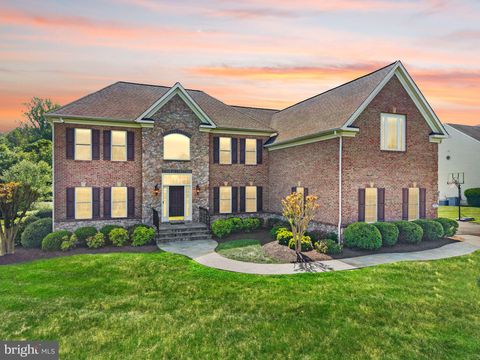 Photo of 6962 Emma Court, WARRENTON, VA 20187 (MLS # VAFQ2021620)