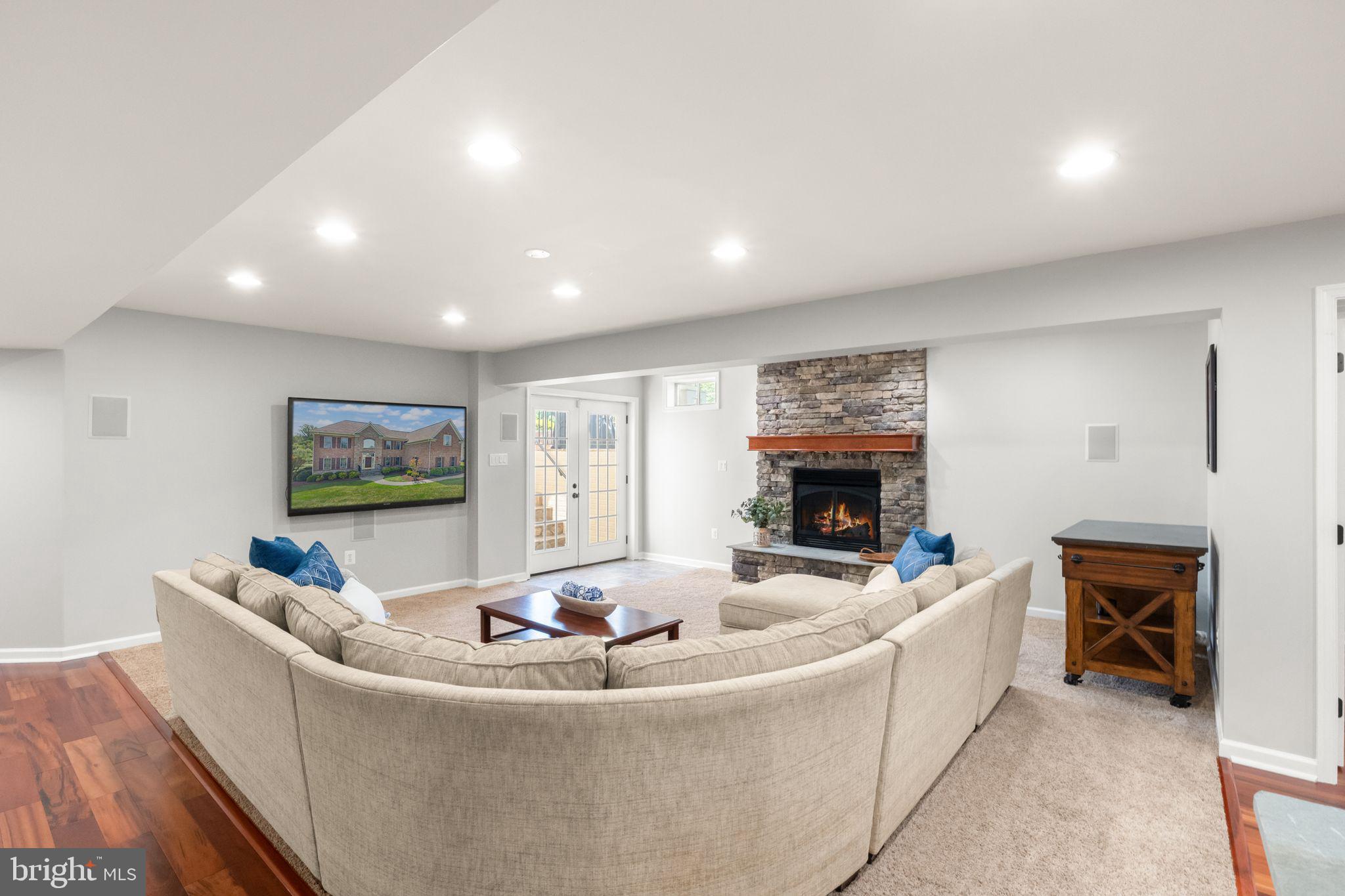 BROOKSIDE - Residential