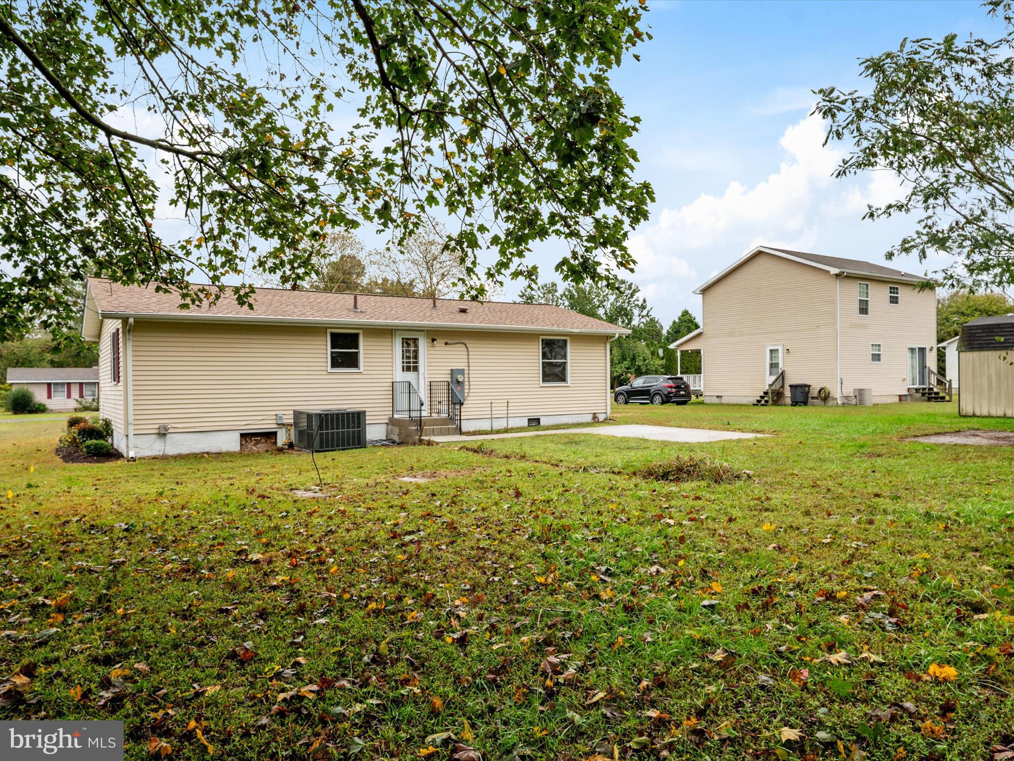 WEST VIEW - Residential