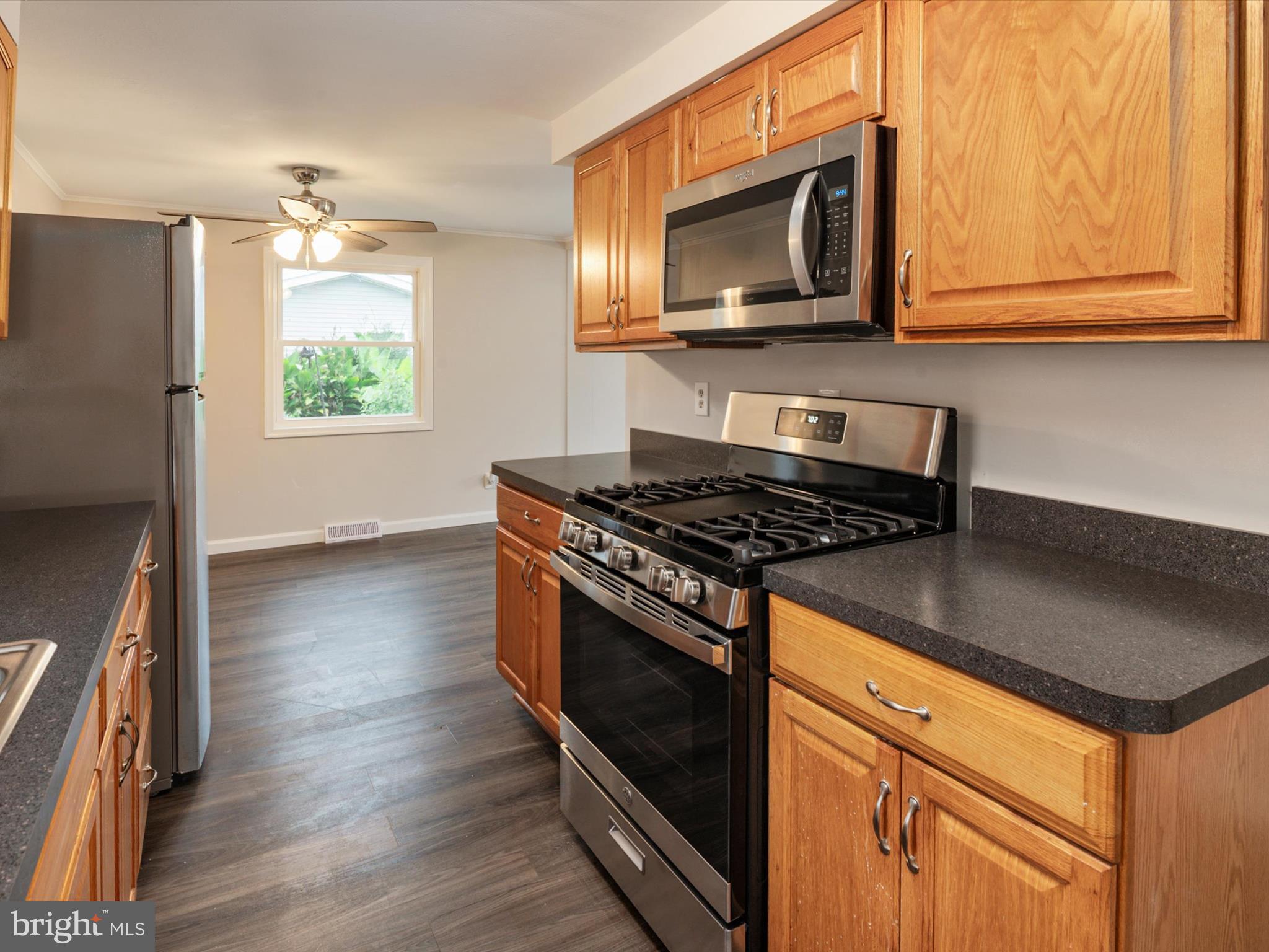 WEST VIEW - Residential