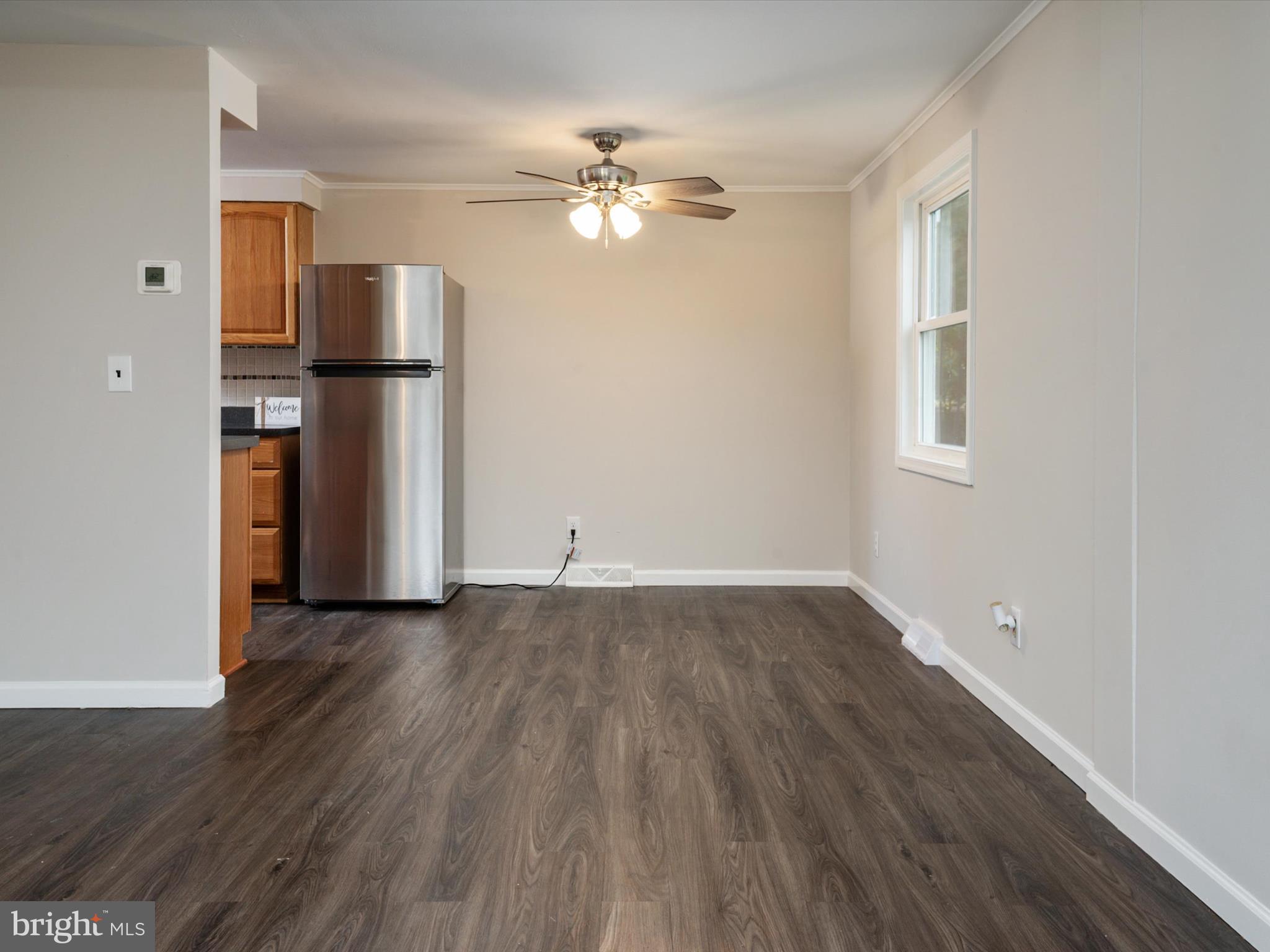 WEST VIEW - Residential