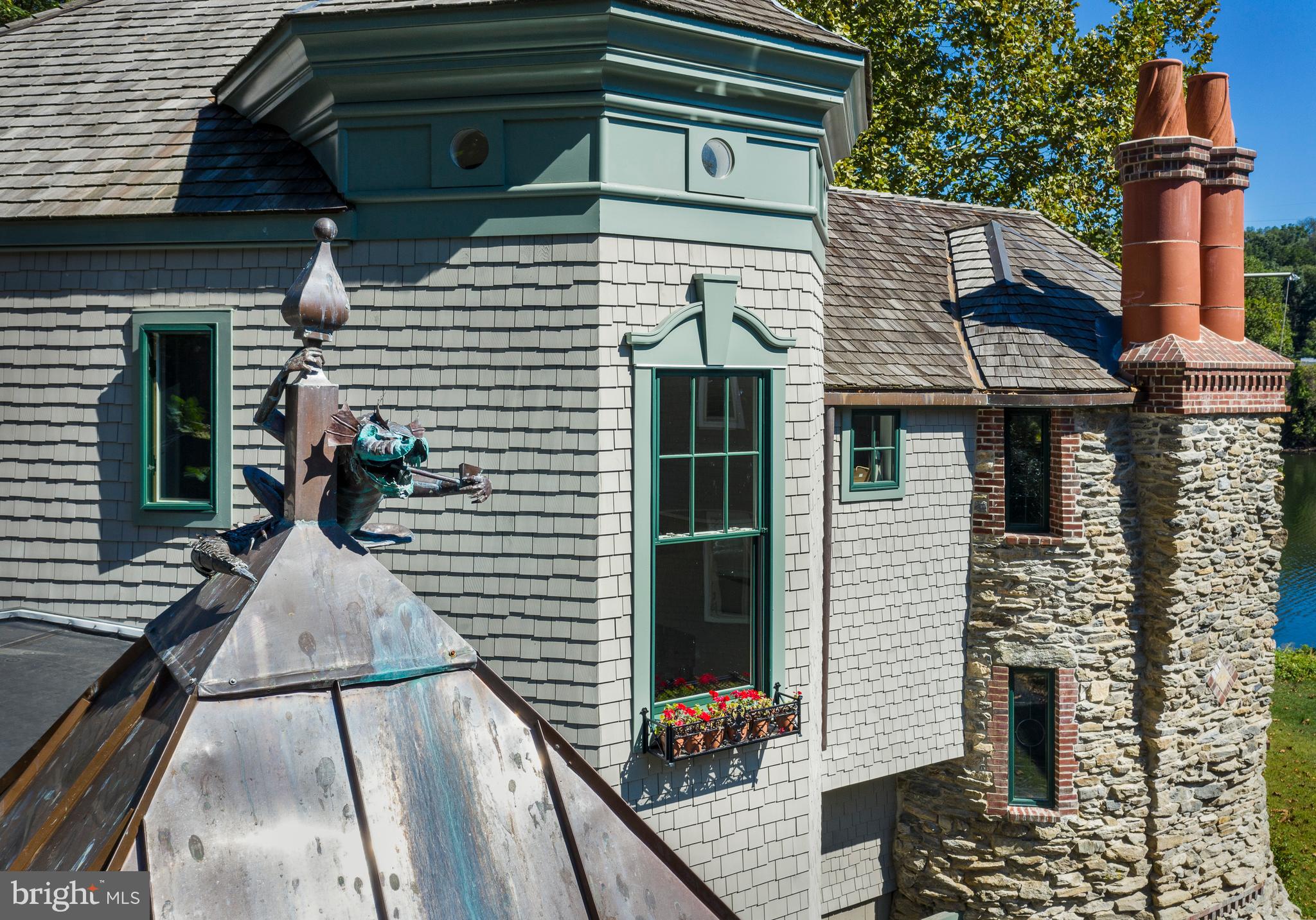 GLADWYNE - Residential