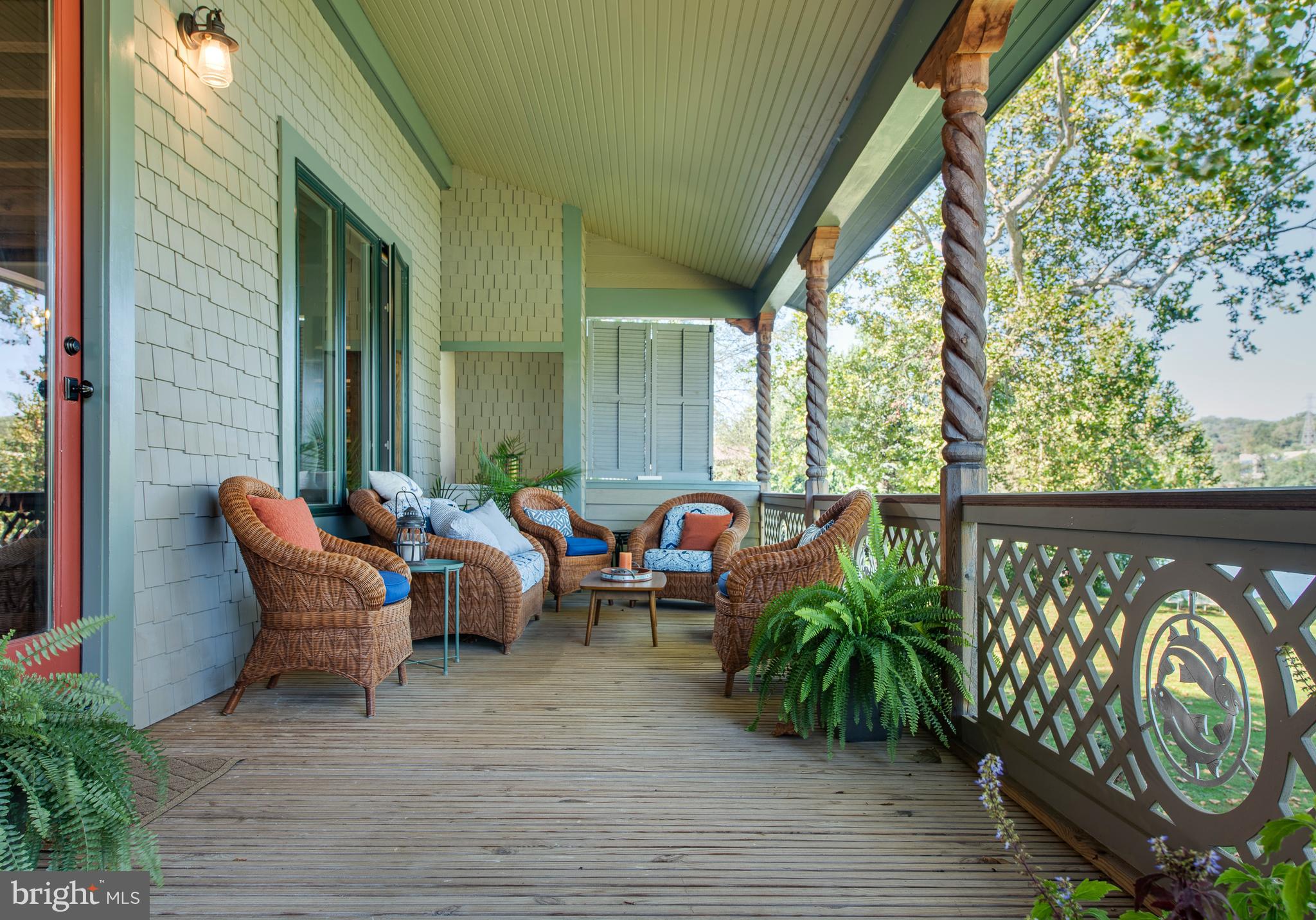 GLADWYNE - Residential