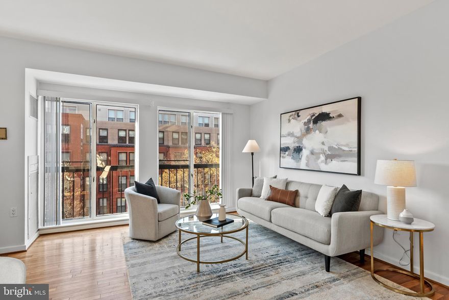 Georgetown Madelon | 1 Bed | 1 Bath | 725 Sf | Rental Parking Available| Building: Full Service Building w/ Concierge, Outdoor Terrace, Rooftop Pool, 2 Elevators, 35 Residences, Built in 1980 | Unit: Open Main Living Layout, Large Windows w/ Lots of Natural Light, Southern Exposures, Walk-In Closet in Primary Suite,
Hardwood Flooring, Bosch Washer & Dryer |Kitchen: Island w/ Storage,  Ample Hardwood Cabinetry, Black Granite Countertops, Stainless Steel Appliances, Refrigerator w/ Built-in Ice Maker, Full Size Dishwasher | Bath: Large Walk-In Glass-Enclosed Shower w/ Tile Walls, Vanity w/ Built-In Storage, Tile Flooring, Kohler Toilet