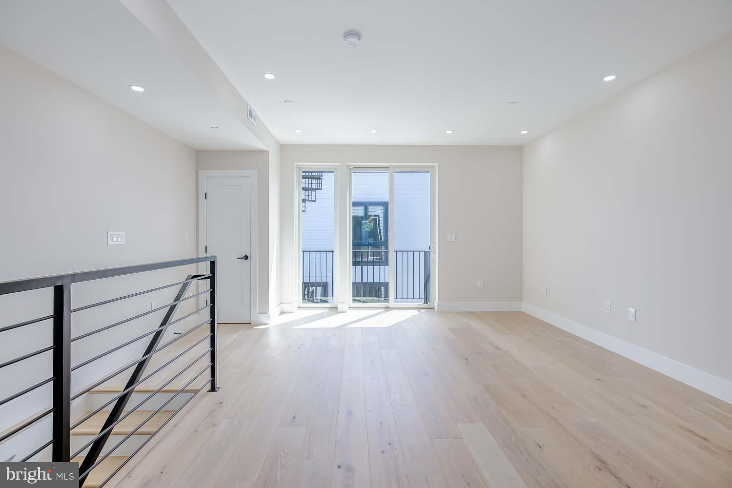 722 KENYON STREET NW A