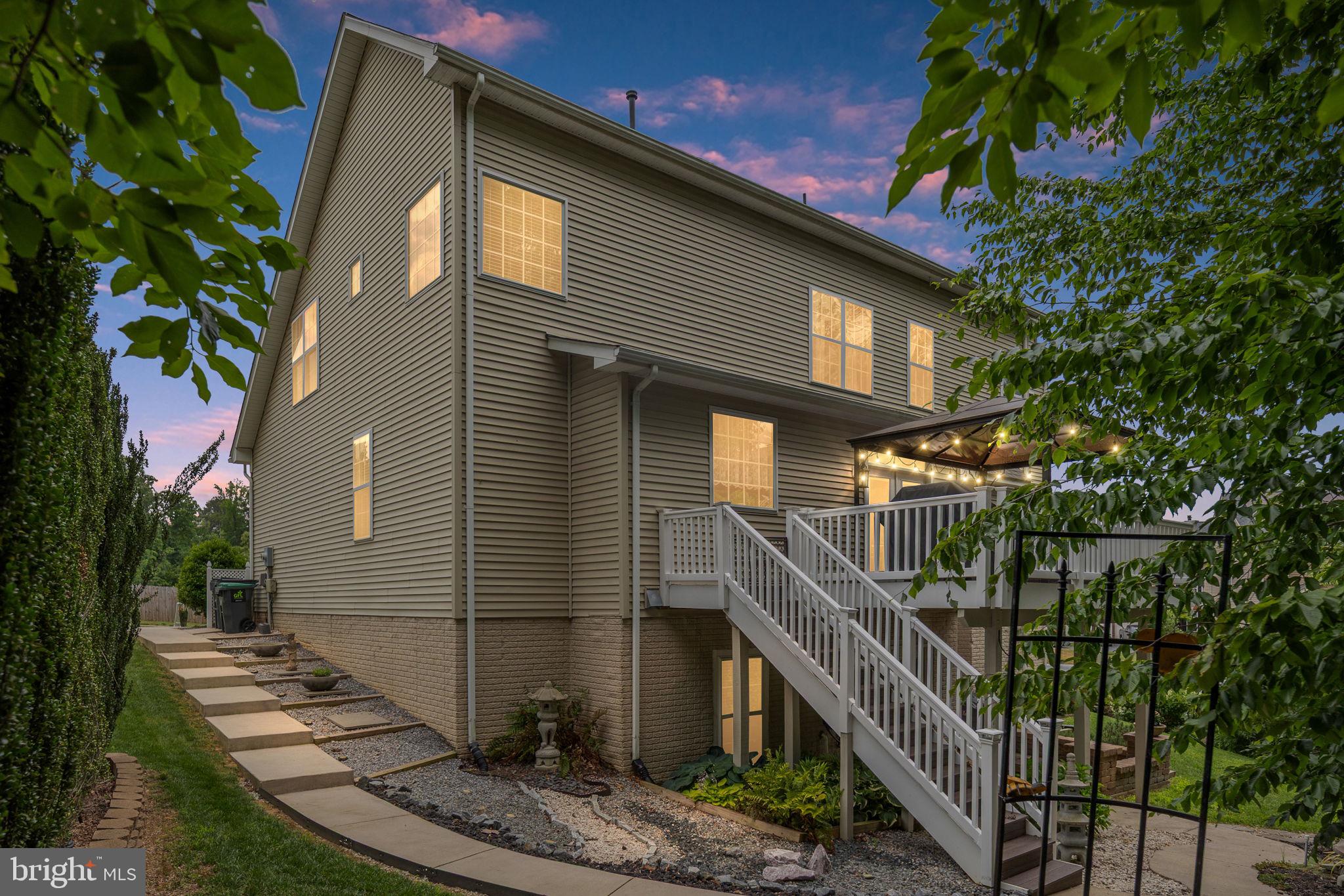 31 GARNET WAY