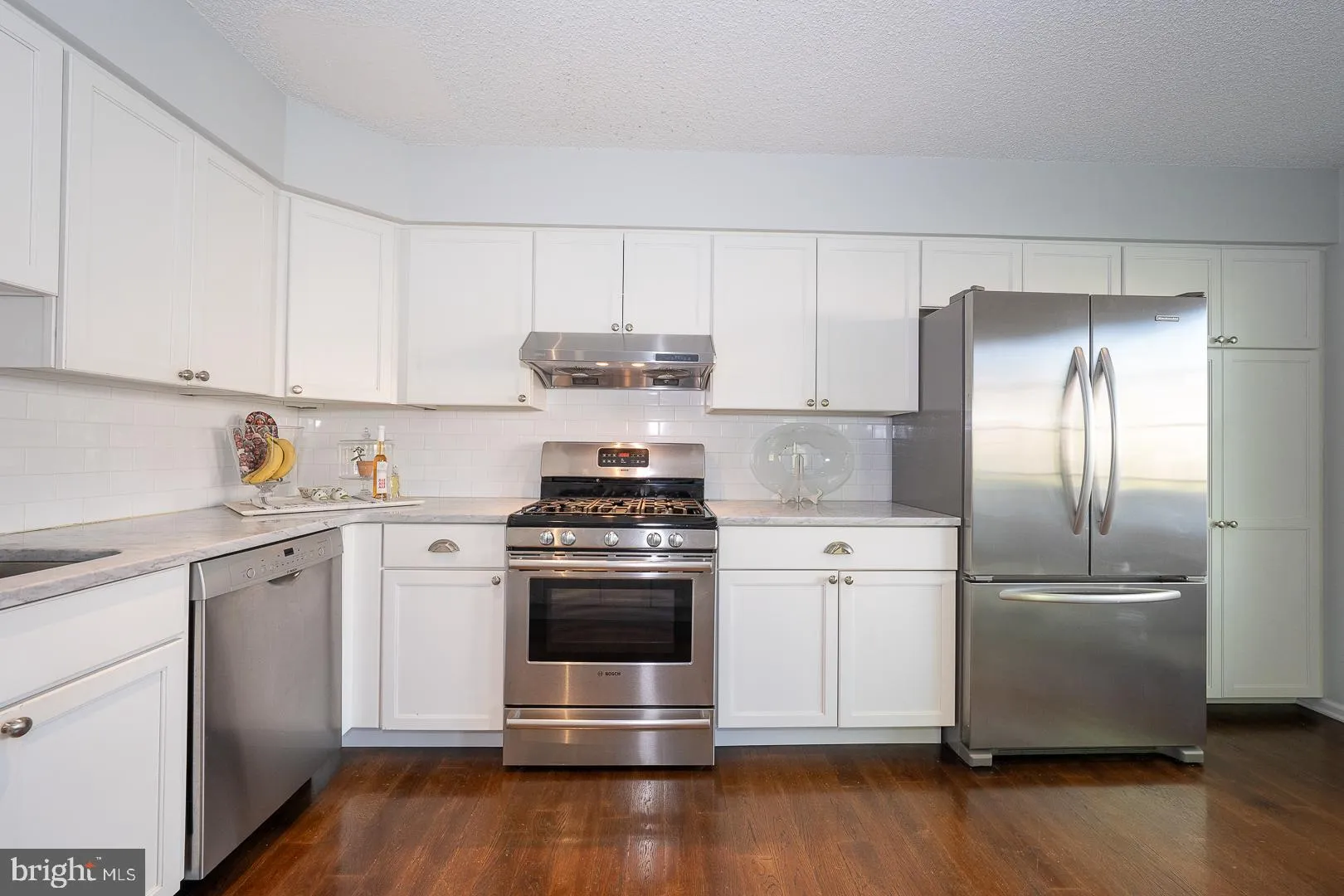 Chesterbrook, Pennsylvania 19087, United States, 3 Bedrooms Bedrooms, ,4 BathroomsBathrooms,Residential,Pending,117736